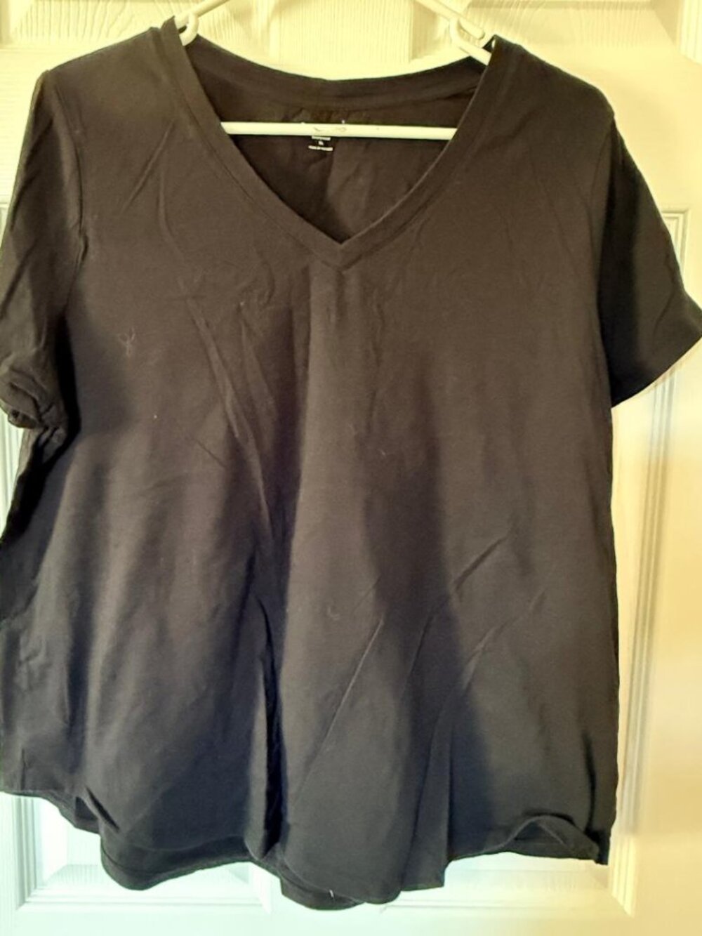 Women's Old Navy, EveryWear V-Neck T-Shirt, Size: XL, Color: Black
